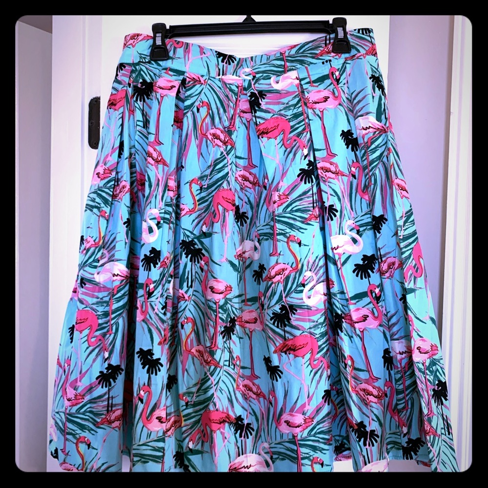 Aline skirt with flamingo print. Adorable